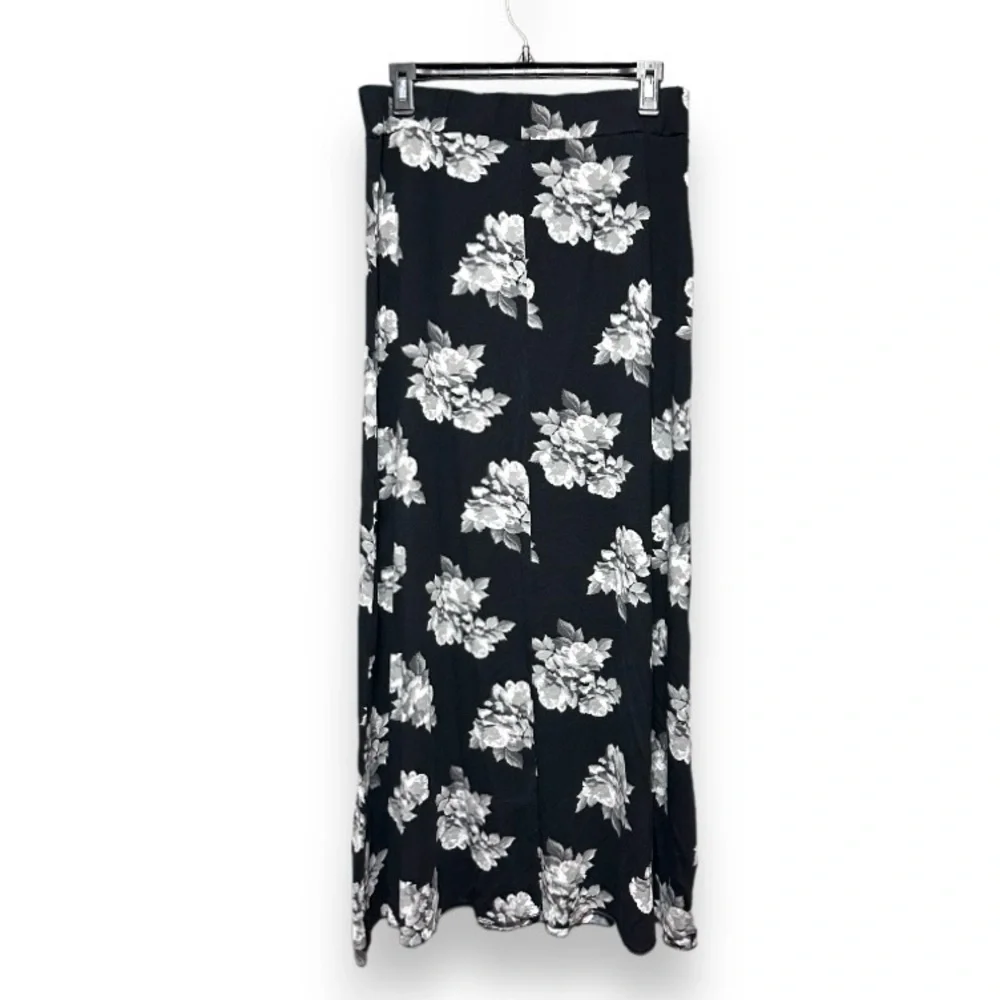 H&M Black White Floral Split Leg Maxi Skirt Women’s Size Medium Whimsigoth Fairy